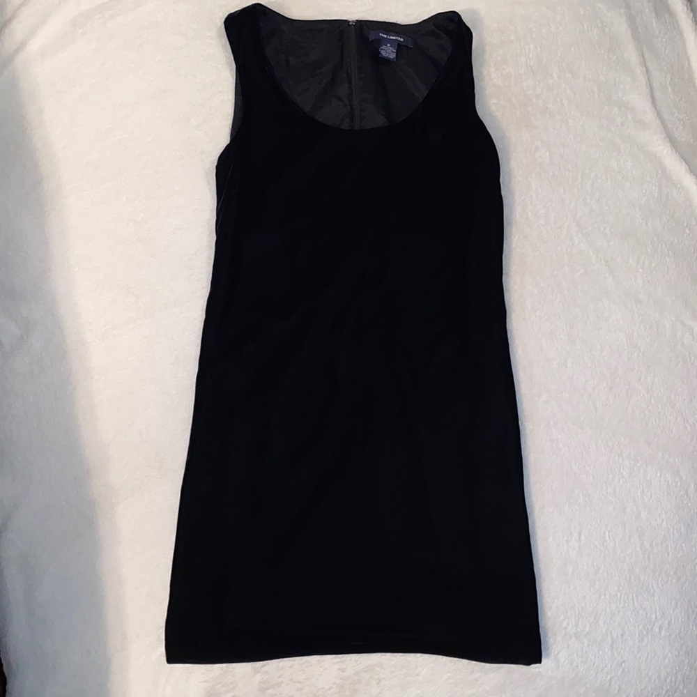 The limited black dress size 6